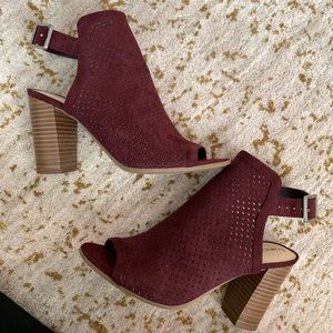 Women’s open toe booties